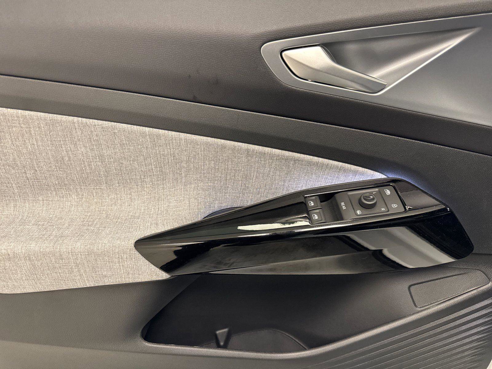 New 2026 Volkswagen ID.4 Pro RWD image 10