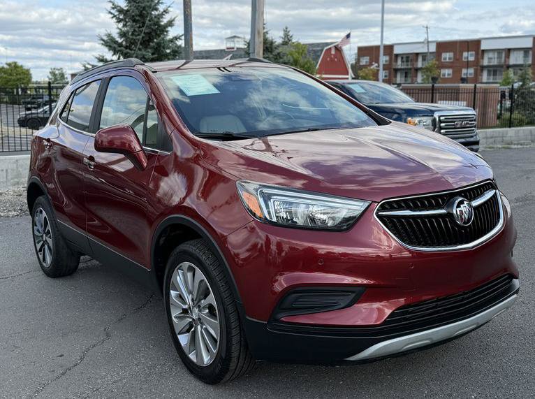 Used 2021 Buick Encore Preferred w/ Safety Package II FWD image 3