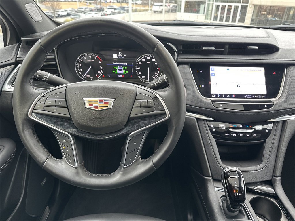 Certified 2022 Cadillac XT5 Premium Luxury w/ LPO, ONYX Package image 23