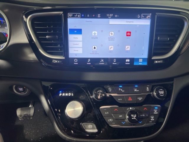 New 2026 Chrysler Voyager LX FWD image 19