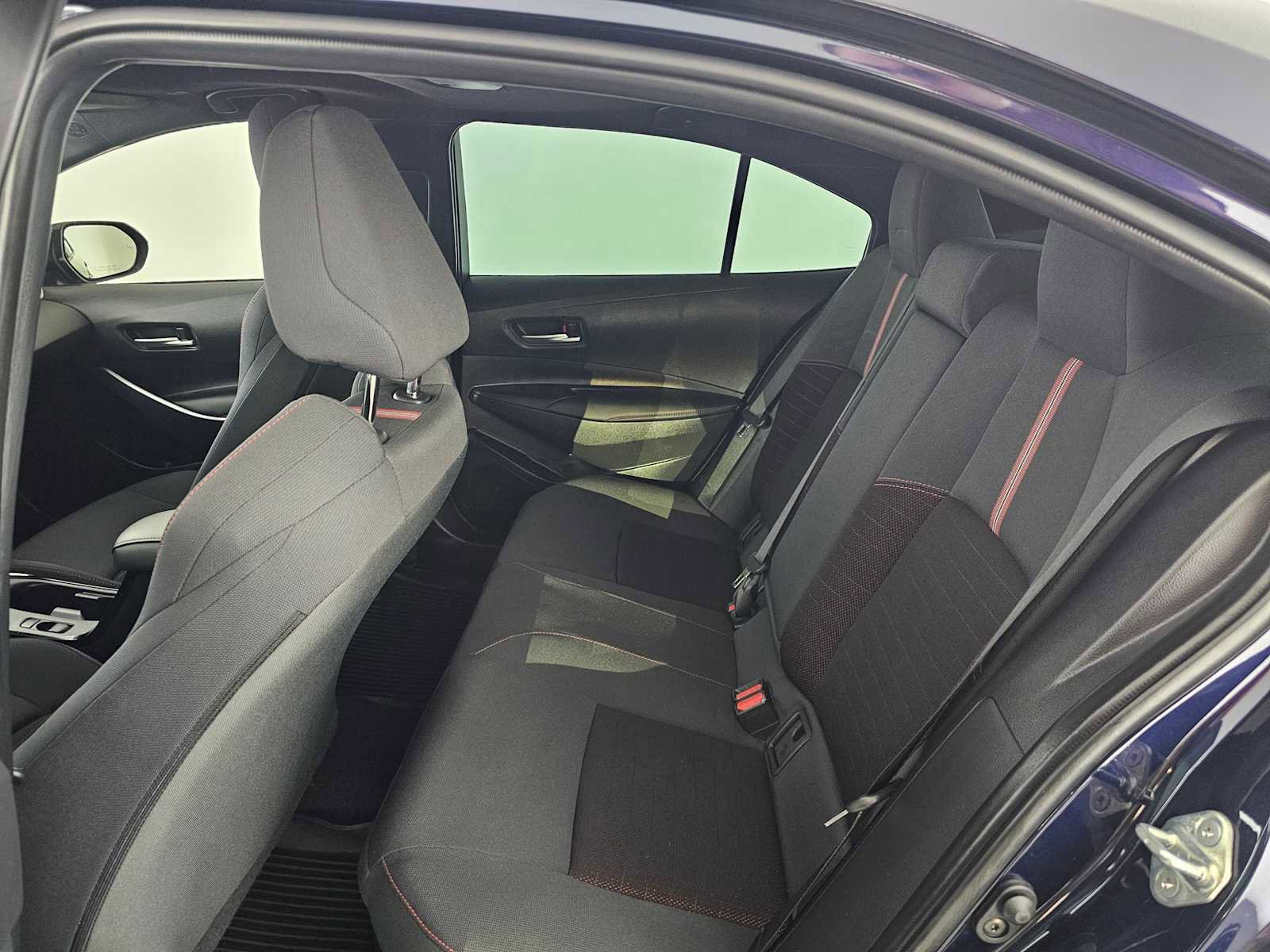Used 2025 Toyota Corolla SE FWD image 16