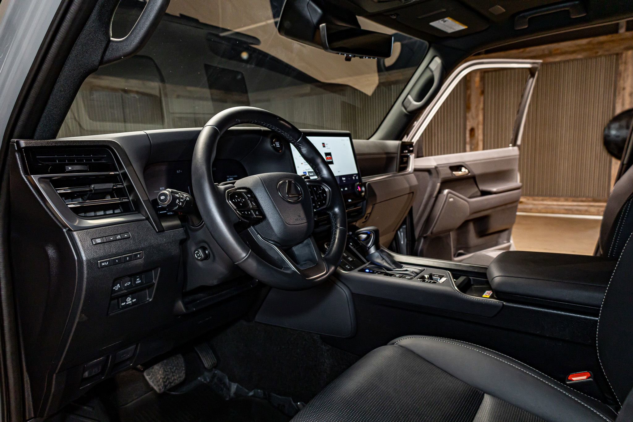 Used 2025 Lexus GX 550 image 17