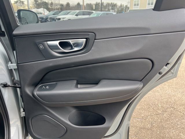 Certified 2025 Volvo XC60 B5 Plus image 18