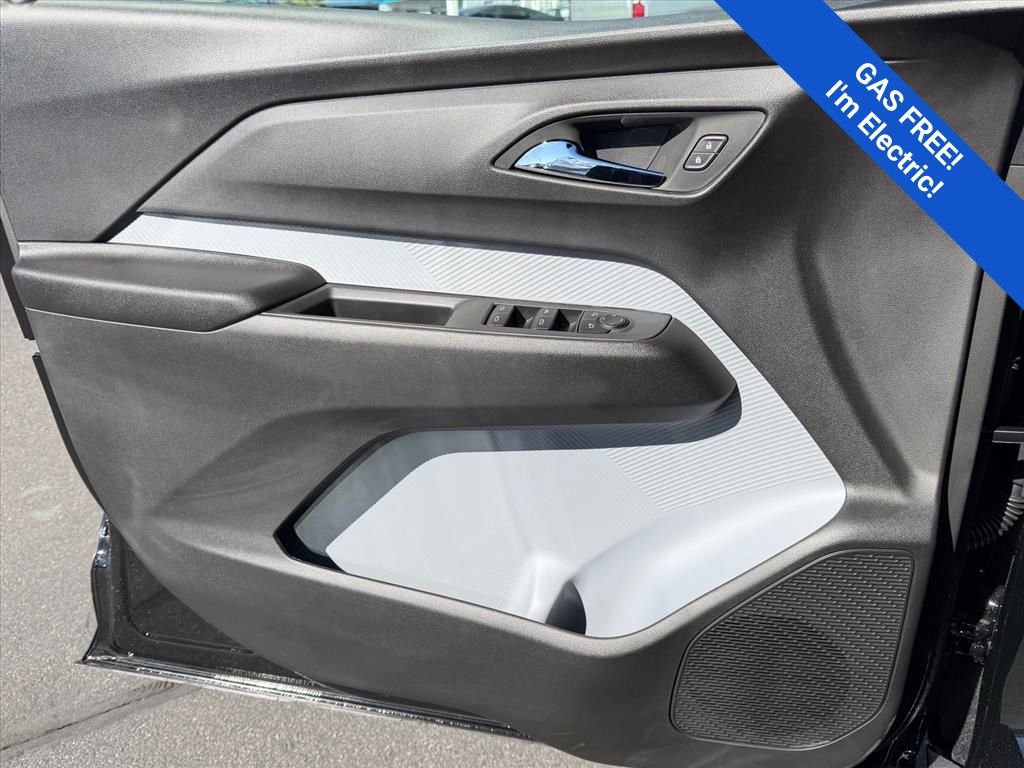 New 2027 Chevrolet Bolt LT w/ Comfort Package FWD image 9