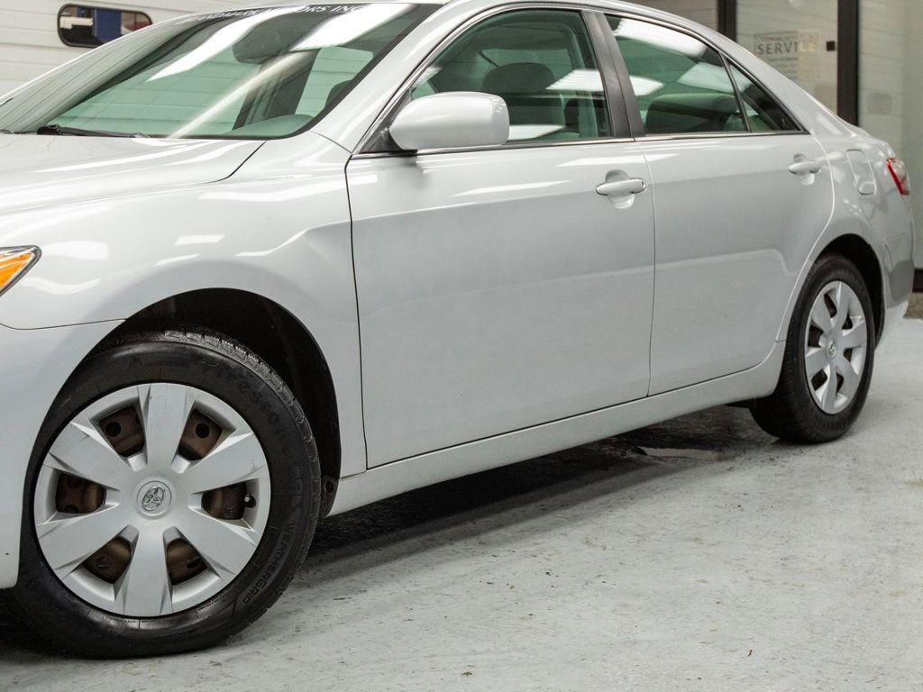 Used 2008 Toyota Camry LE image 9