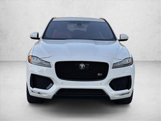 Used 2018 Jaguar F-PACE S image 2