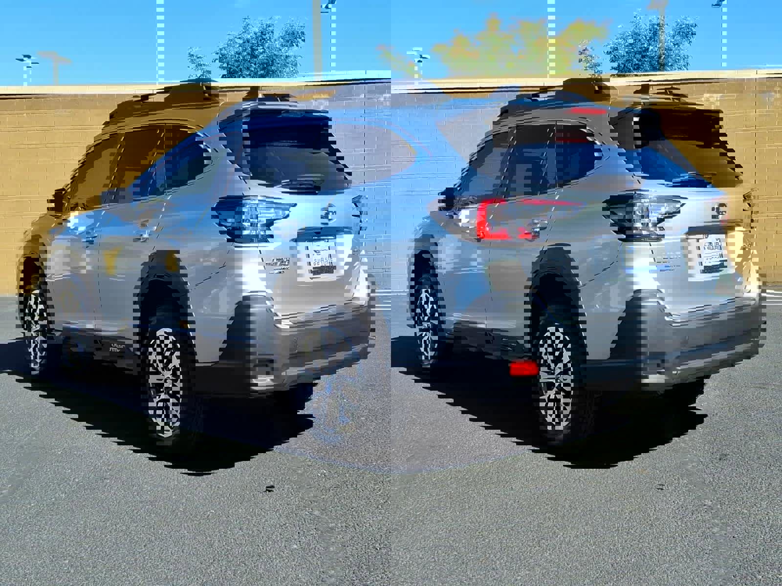 Certified 2025 Subaru Outback Premium w/ Popular Package #1A image 4