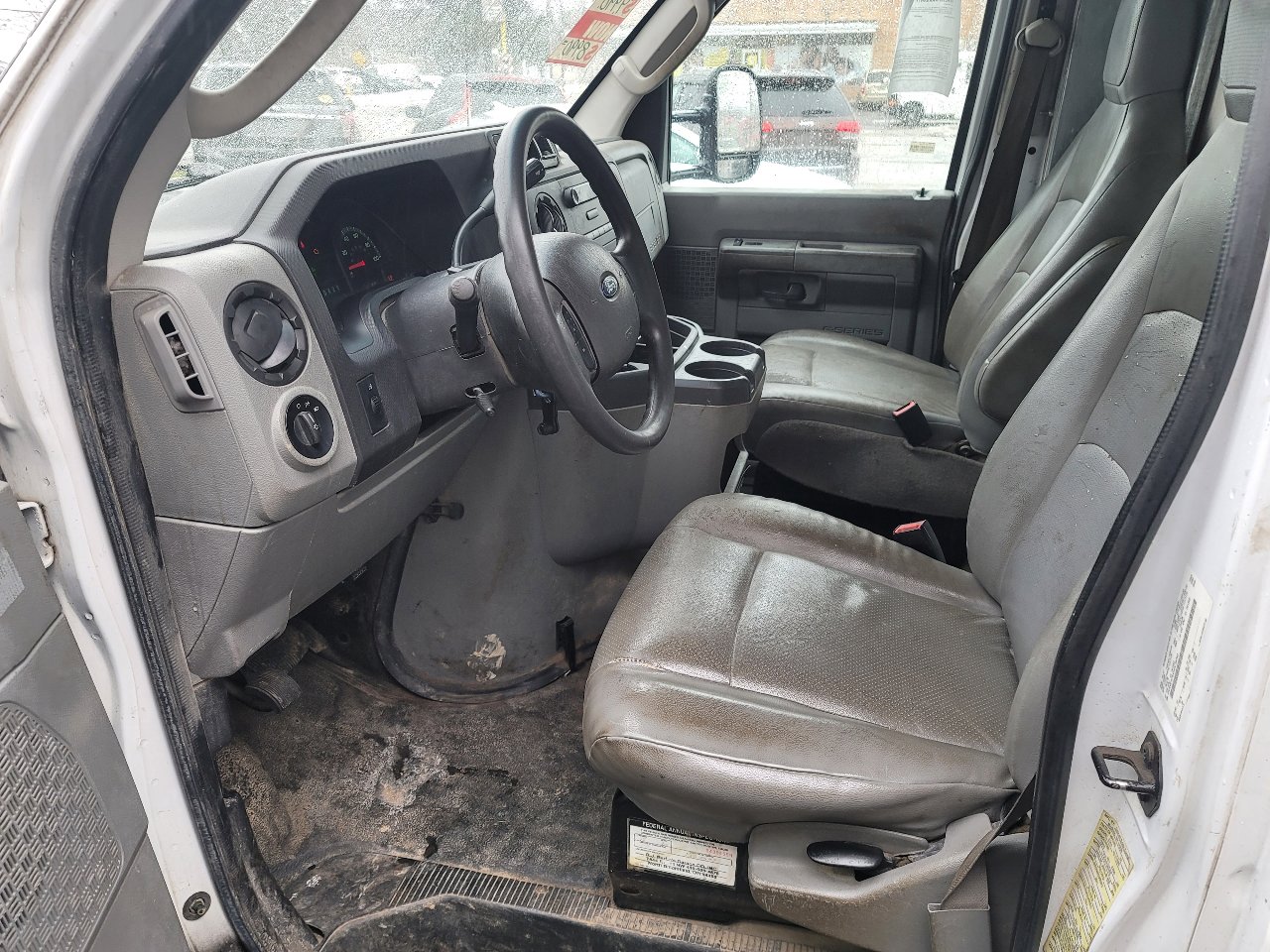 Used 2017 Ford E-350 and Econoline 350 Super Duty w/ Power Windows & Locks Group image 7