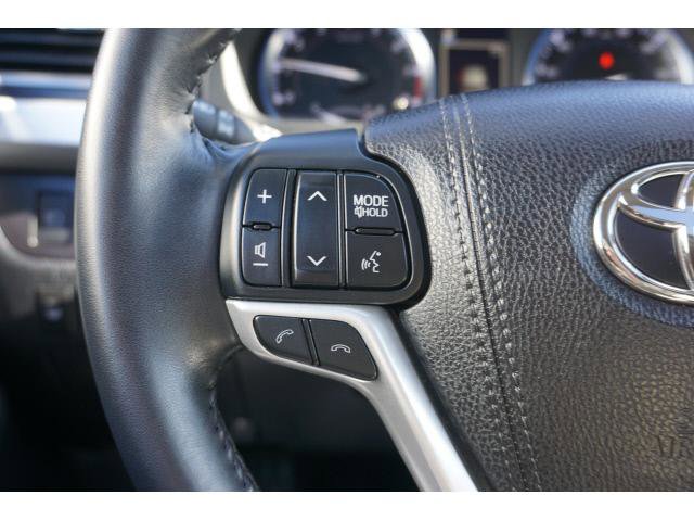 Certified 2018 Toyota Highlander SE image 14