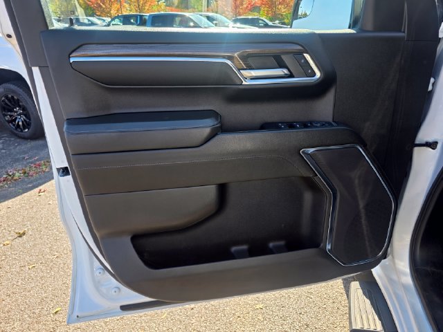 Used 2023 Chevrolet Silverado 1500 LT AWD/4WD image 19