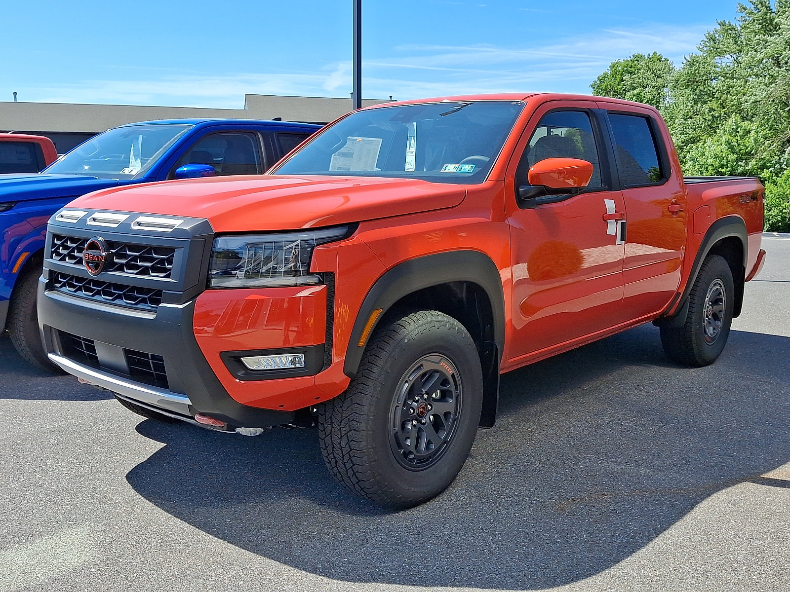 New 2026 Nissan Frontier PRO-4X w/ Pro Premium Package AWD/4WD video 3
