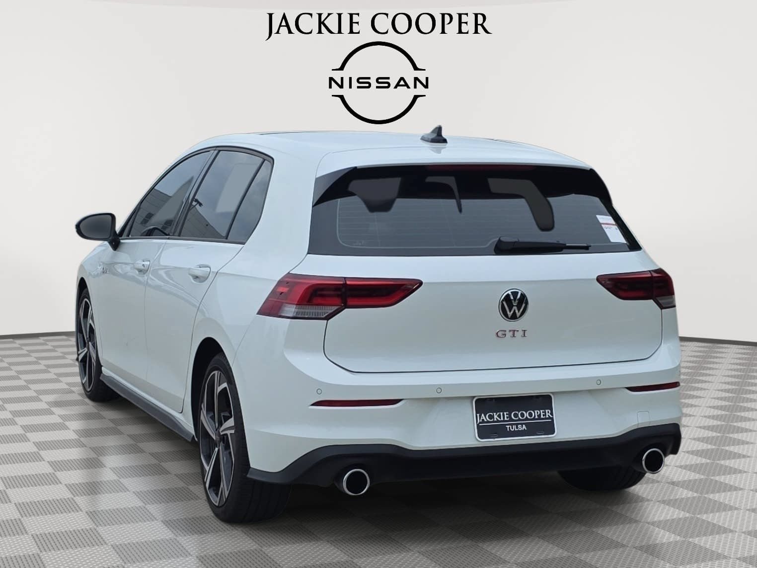 Used 2026 Volkswagen GTI SE FWD image 7