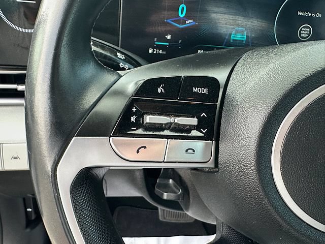 Used 2021 Hyundai Elantra Limited FWD image 25