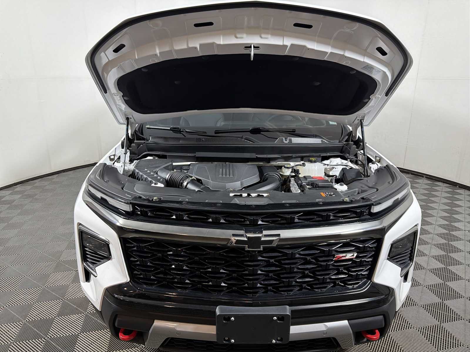 Used 2024 Chevrolet Traverse Z71 w/ Enhanced Driving Package AWD/4WD image 30