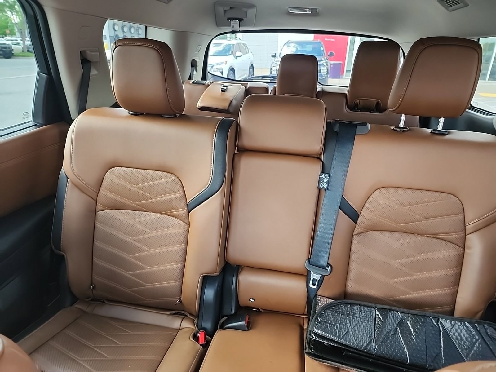 Used 2024 Nissan Pathfinder Platinum w/ Cargo Package AWD/4WD image 16