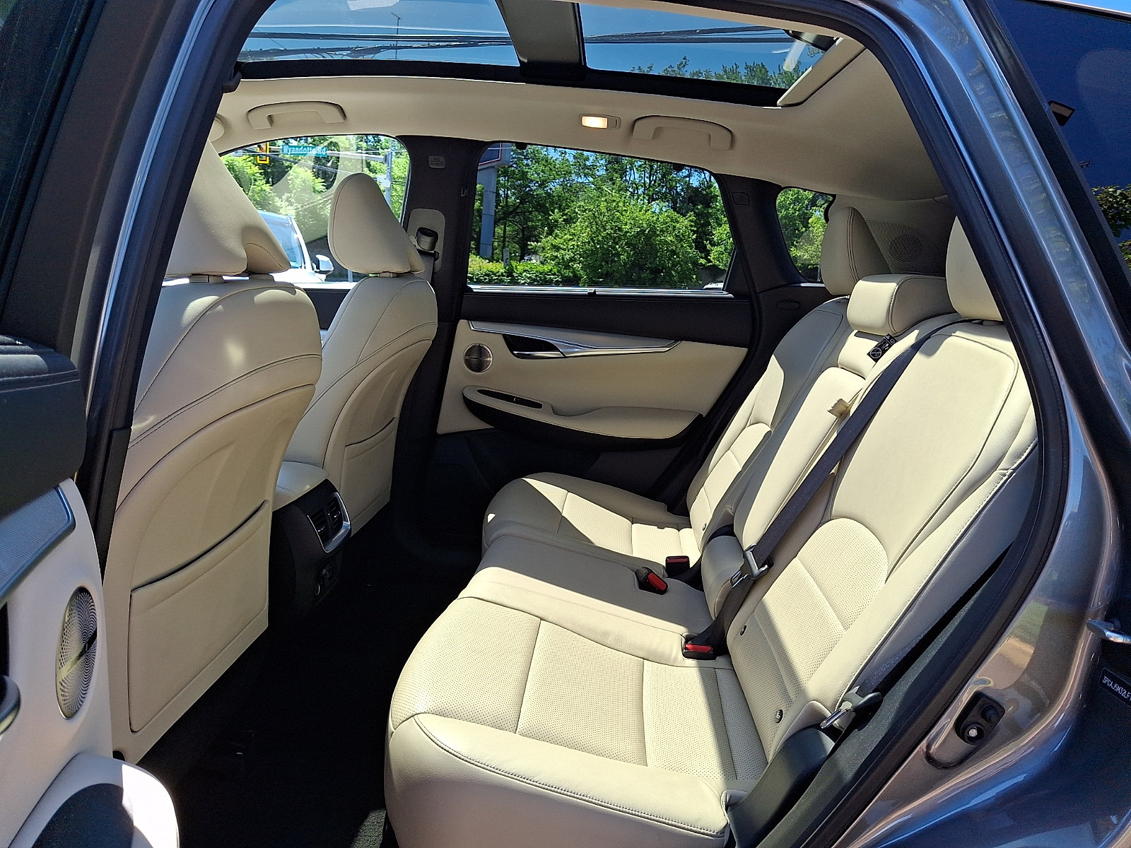 Used 2020 INFINITI QX50 Sensory w/ Proactive Package AWD/4WD image 10