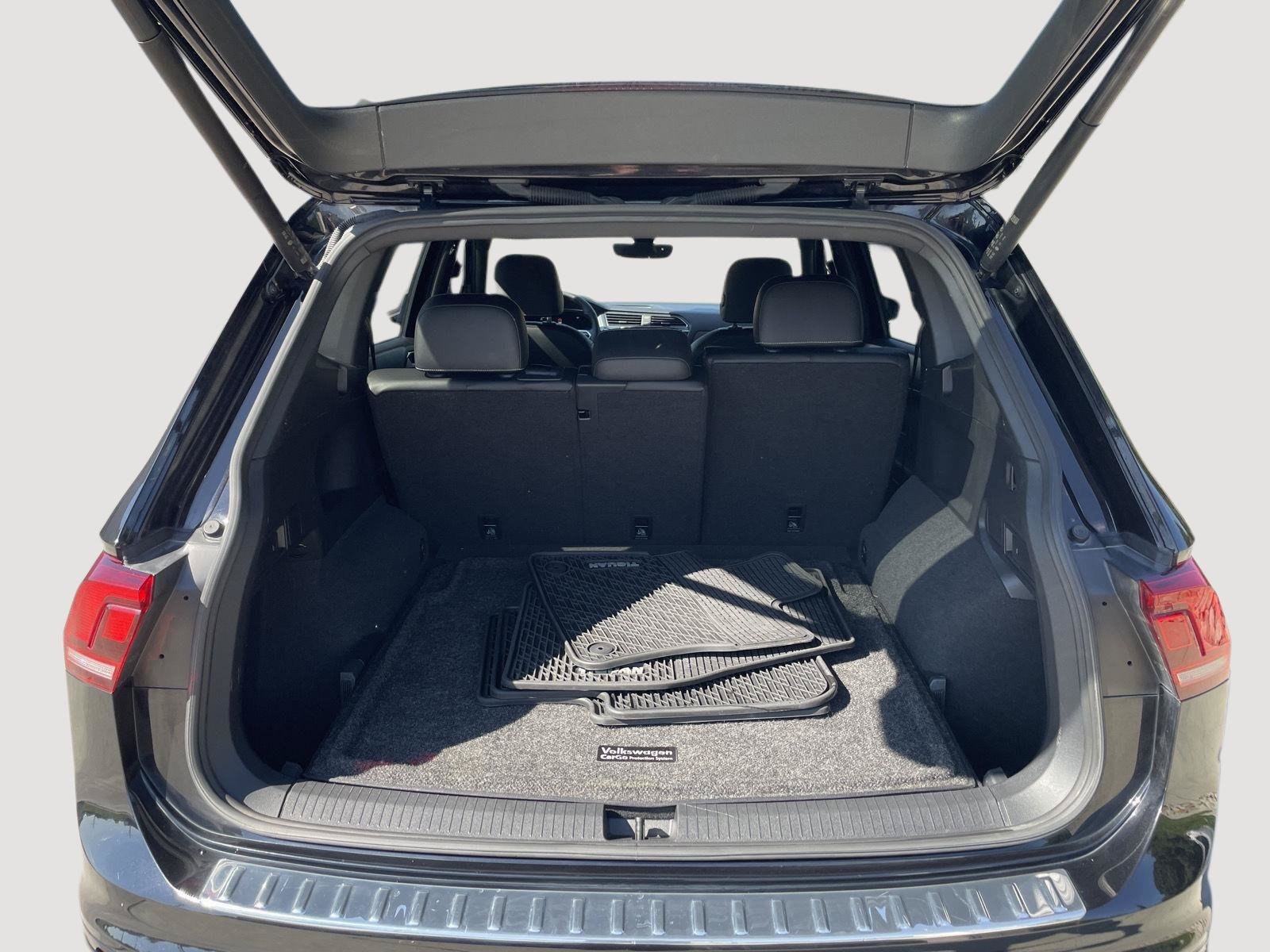 Used 2022 Volkswagen Tiguan SE R-Line AWD/4WD image 7