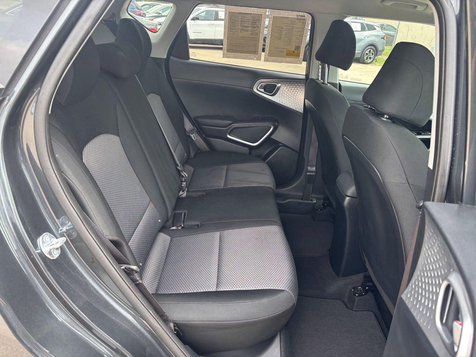 Used 2025 Kia Soul LX w/ LX Technology Package FWD image 23