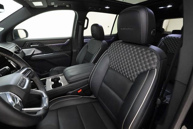 Used 2024 GMC Acadia Denali w/ Super Cruise Package image 11