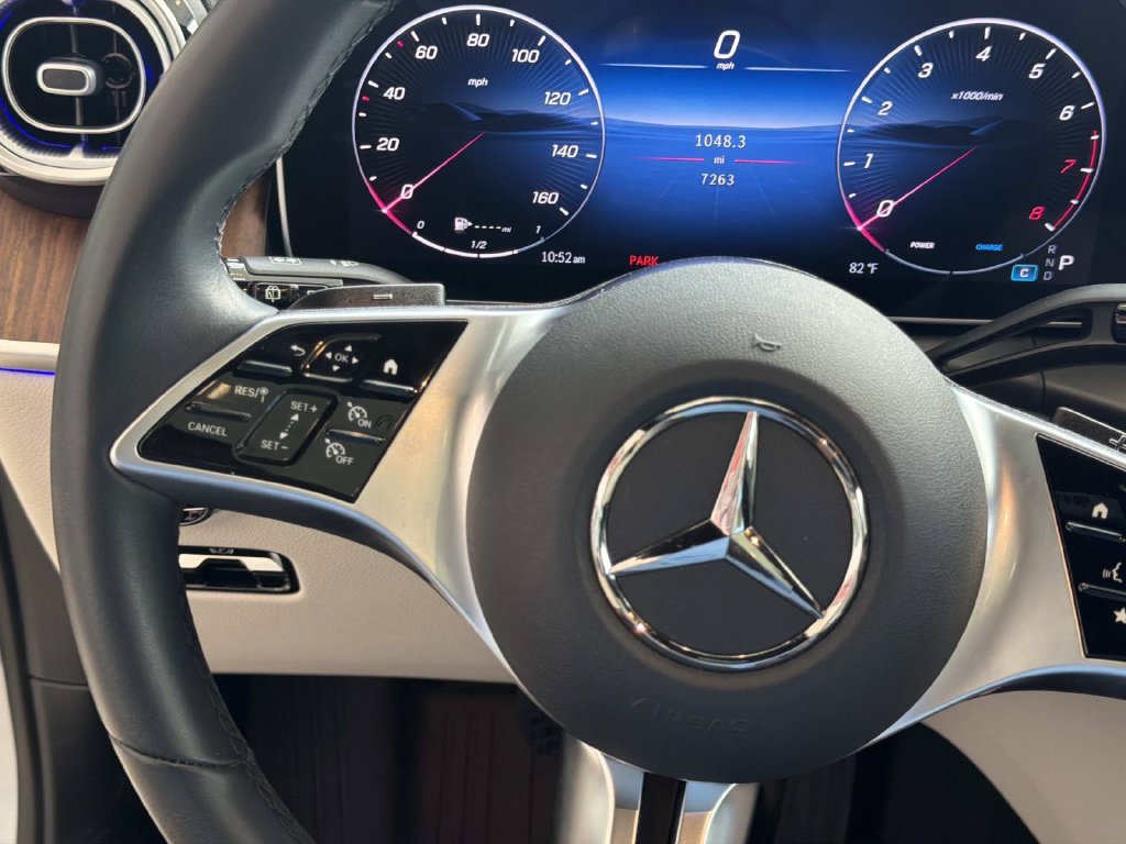 Used 2026 Mercedes-Benz GLC 300 image 23