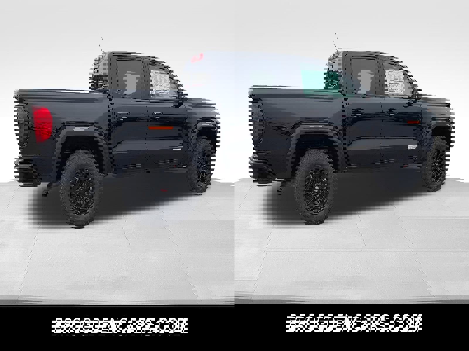 New 2026 GMC Canyon Elevation w/ Convenience Package image 4