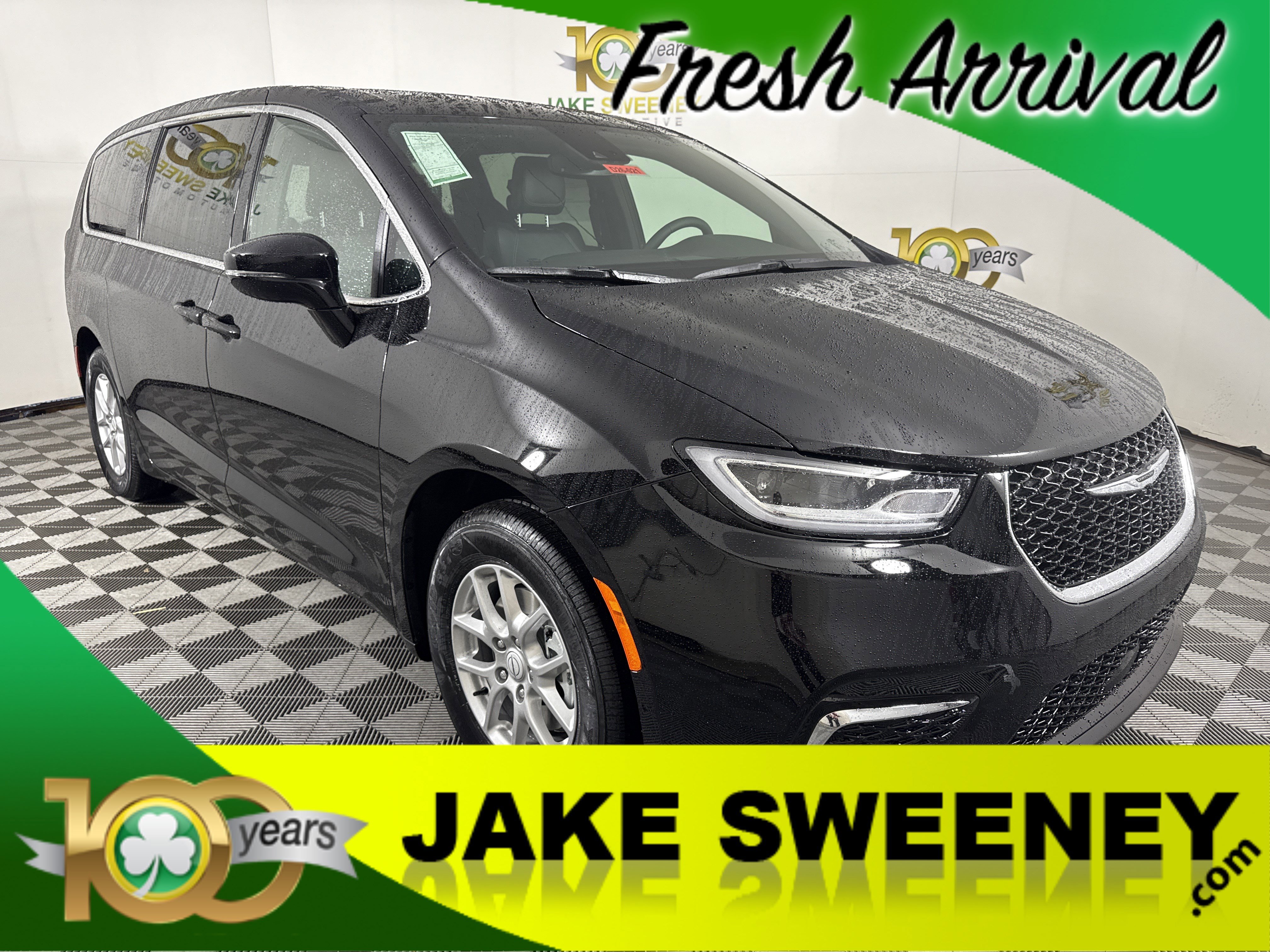 New 2026 Chrysler Pacifica Select