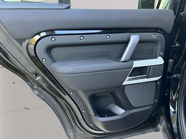 Certified 2024 Land Rover Defender 110 X-Dynamic SE image 30