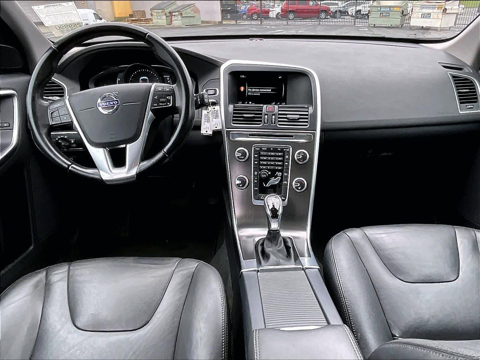 Used 2015 Volvo XC60 T5 AWD/4WD image 3