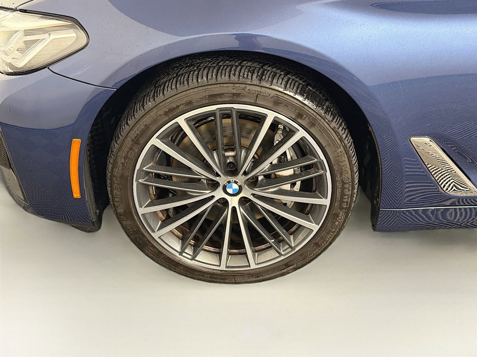 Used 2023 BMW 540i w/ Premium Package image 33
