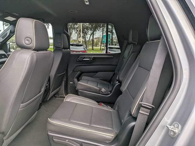 Used 2025 Chevrolet Tahoe Premier AWD/4WD image 14
