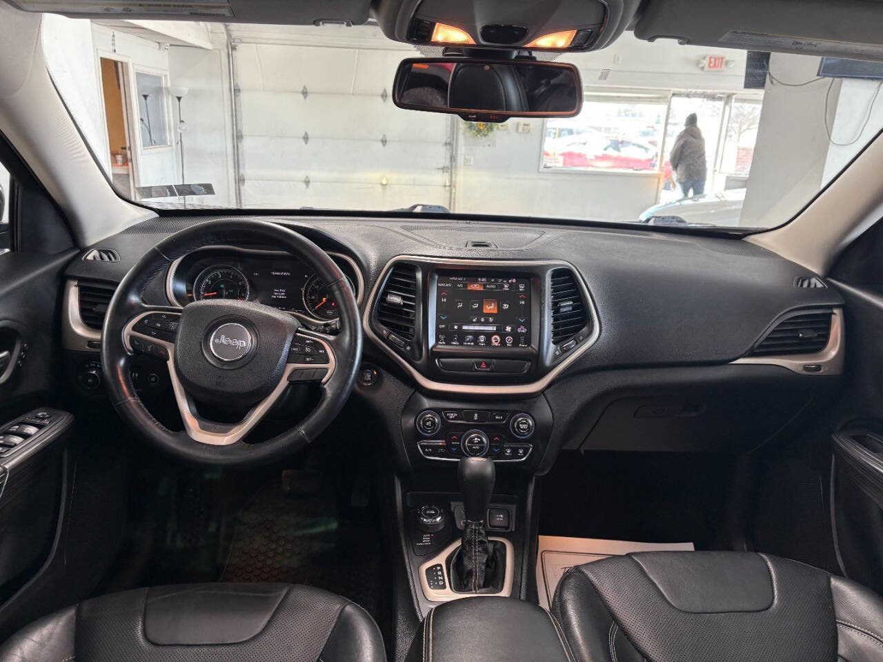 Used 2015 Jeep Cherokee Limited w/ Luxury Group image 14