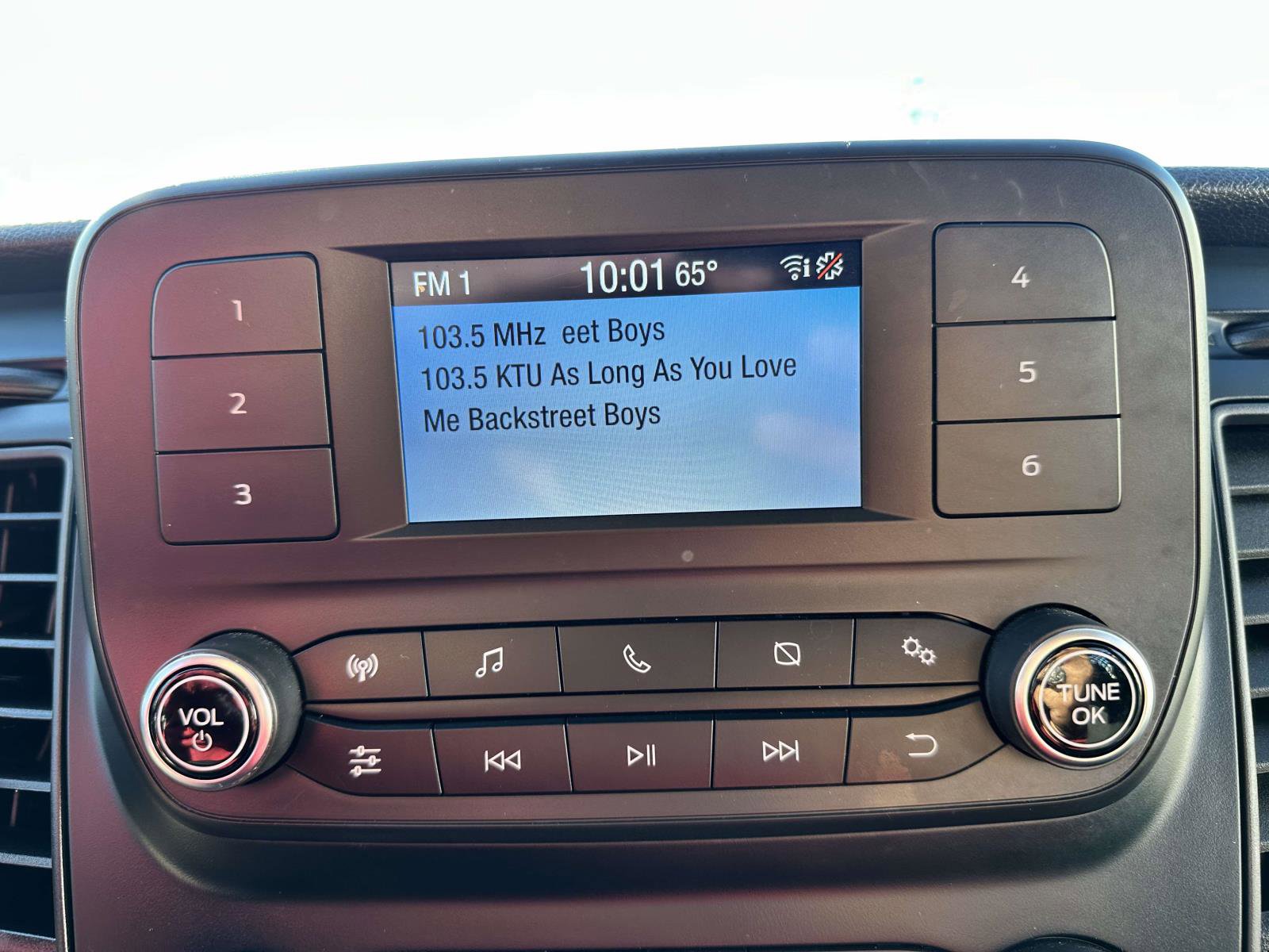 Used 2023 Ford Transit 250 Low Roof w/ Exterior Upgrade Package image 22