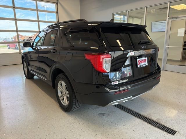 Used 2023 Ford Explorer XLT w/ Equipment Group 202A AWD/4WD image 6