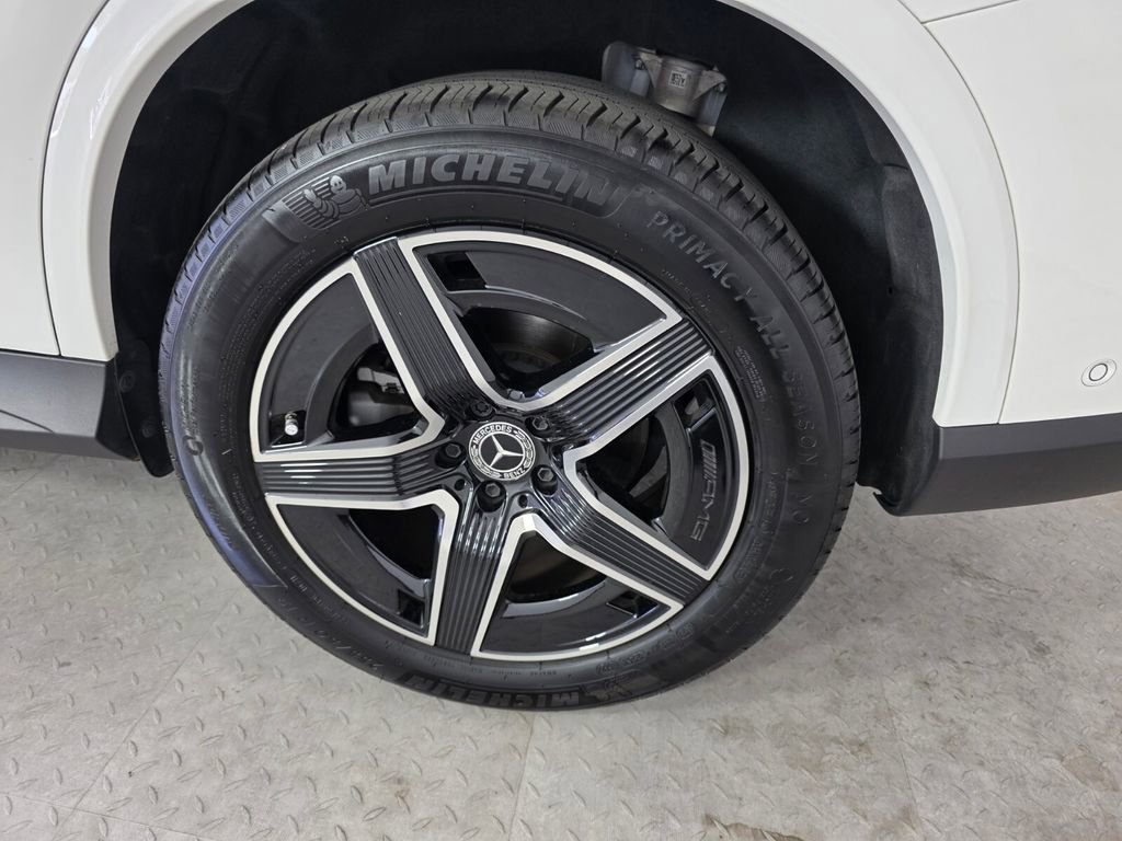 Certified 2025 Mercedes-Benz GLC 300 image 16