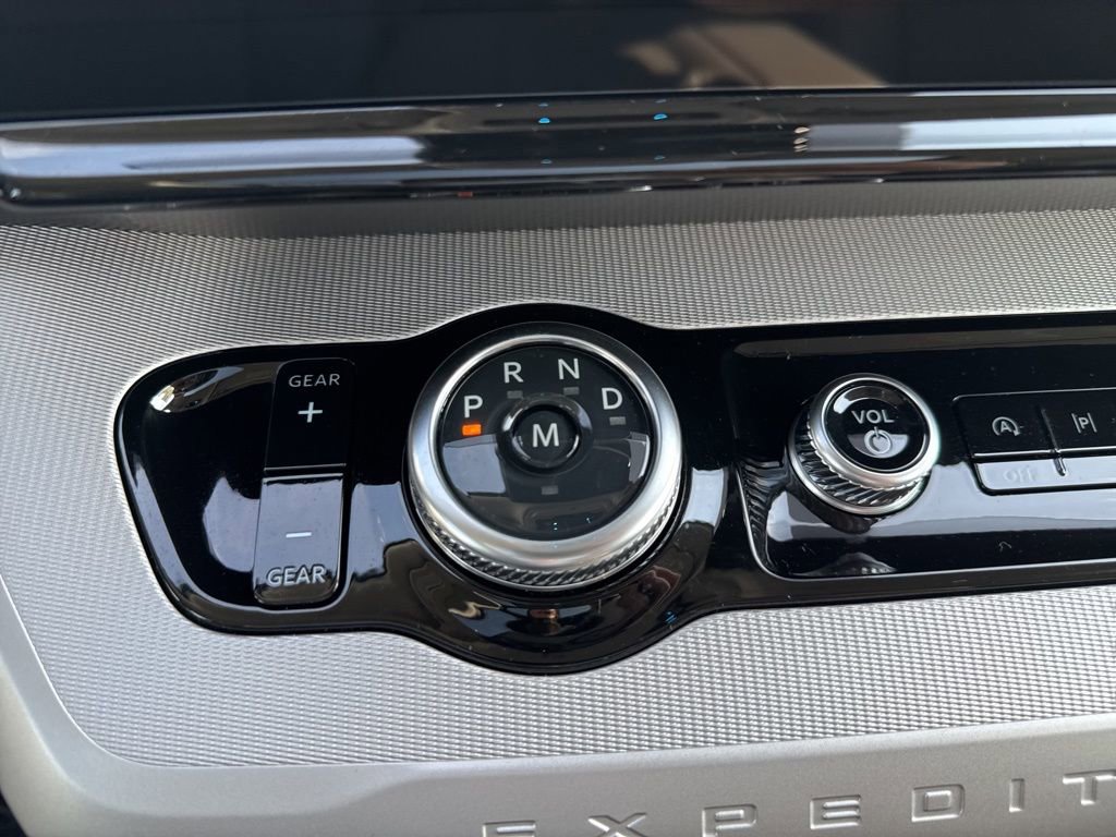 New 2025 Ford Expedition Max Active image 32