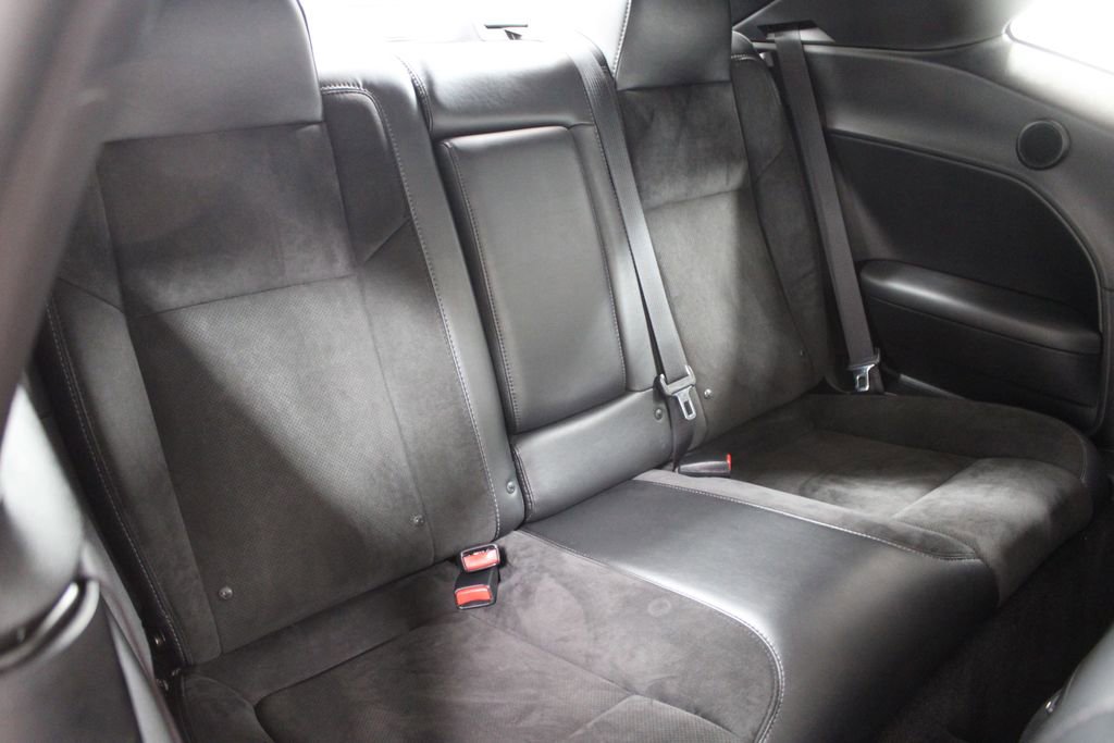 Used 2016 Dodge Challenger R/T Scat Pack w/ Leather Interior Group image 24