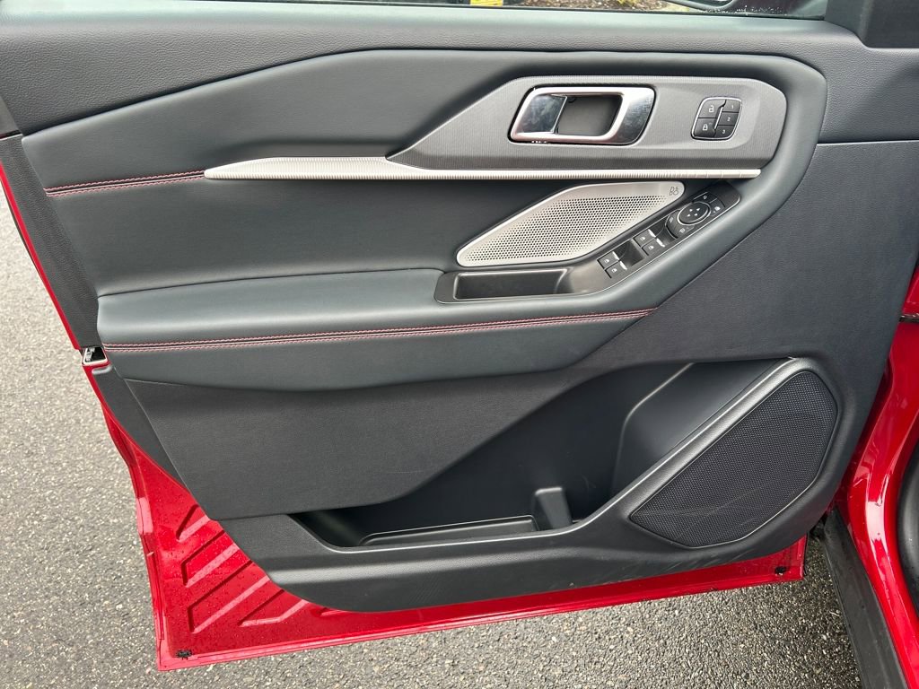 Used 2025 Ford Explorer ST w/ Sun And Sound Package image 16