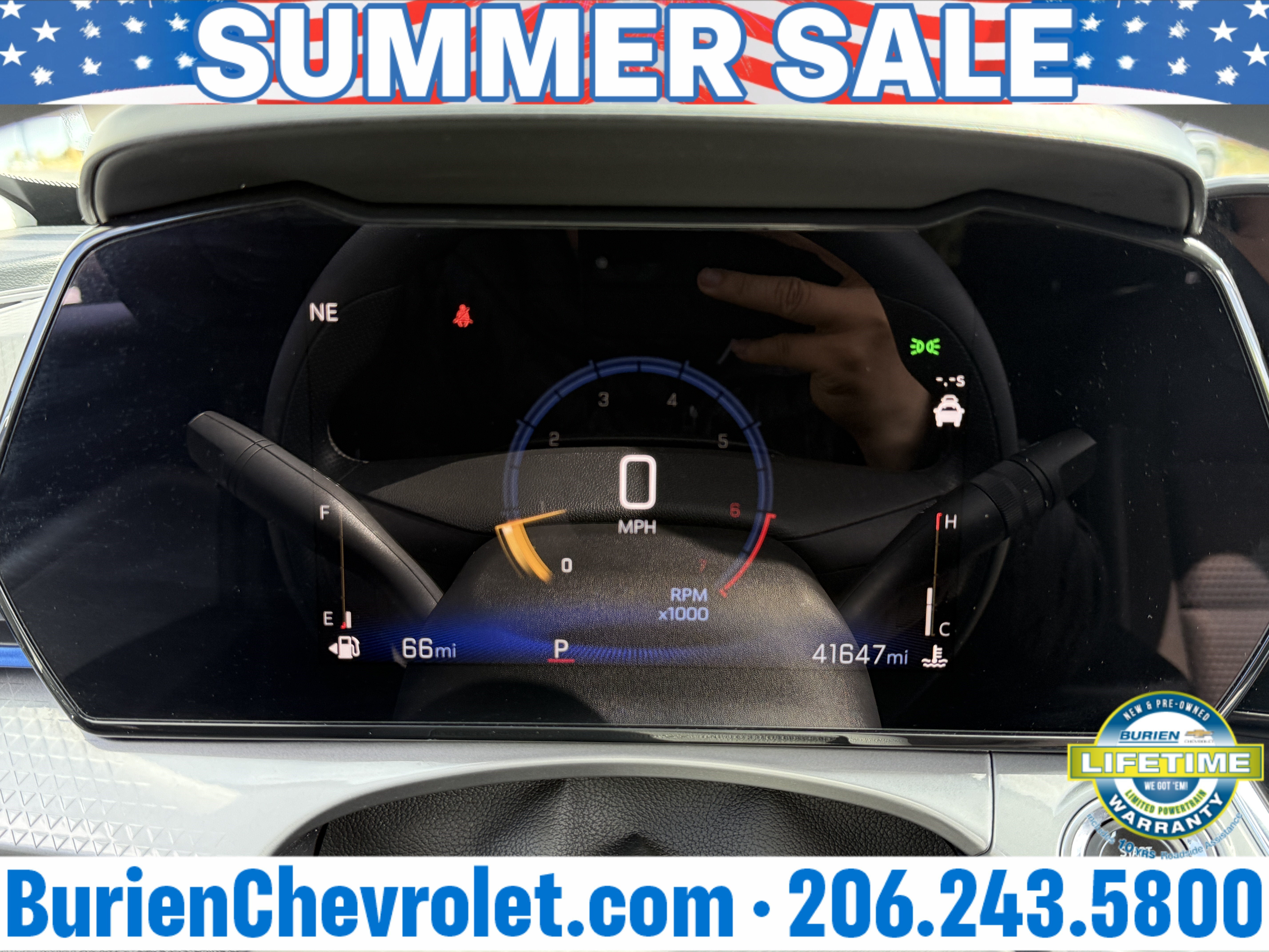 Used 2025 Chevrolet Trax LT FWD image 14