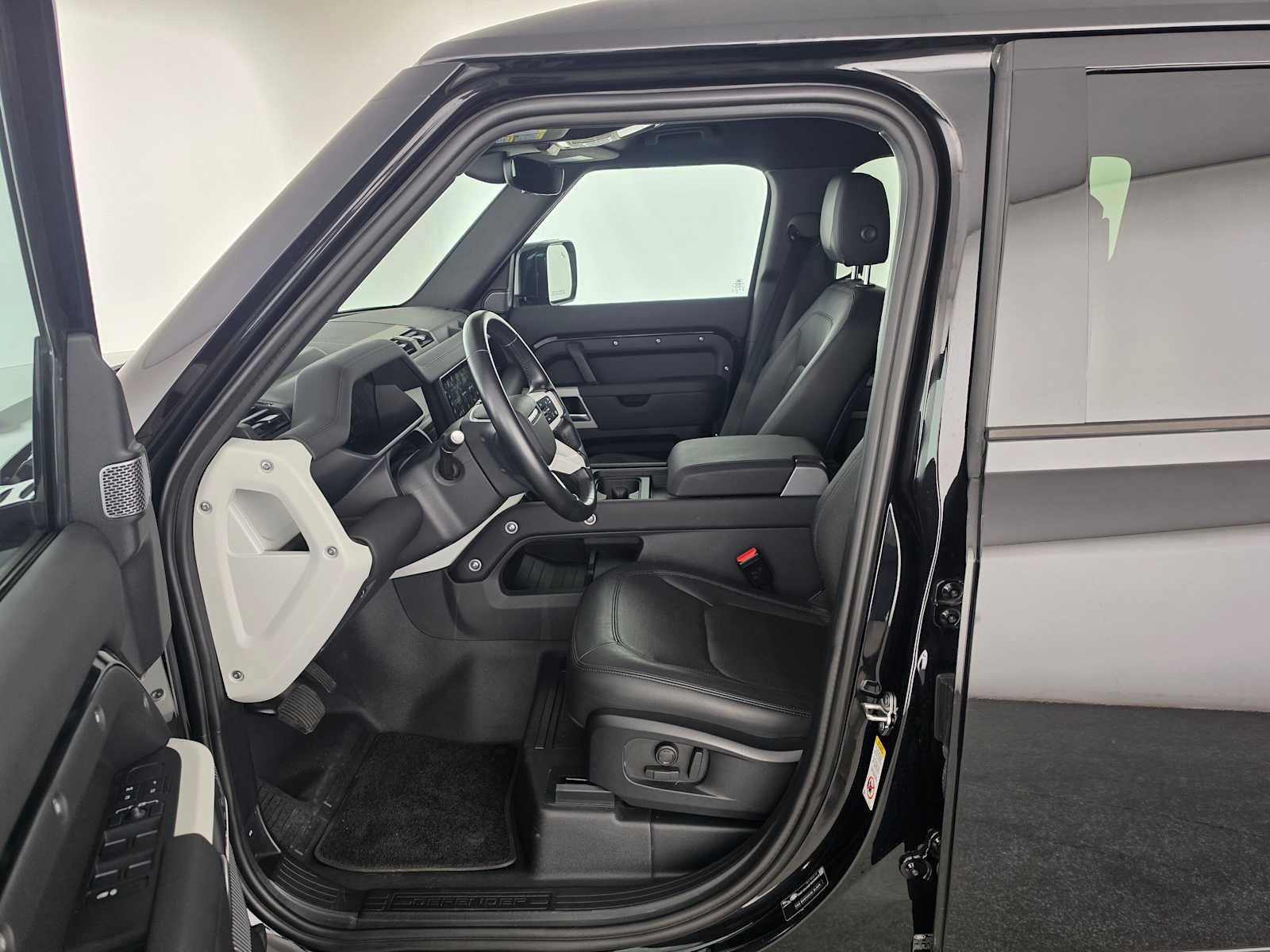 Used 2024 Land Rover Defender 110 S AWD/4WD image 19