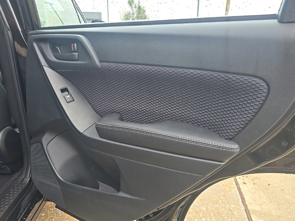 Used 2018 Subaru Forester 2.5i image 32