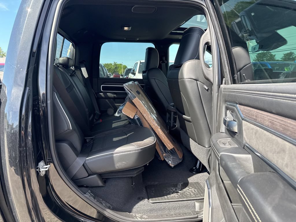 New 2026 RAM 2500 Laramie AWD/4WD image 25