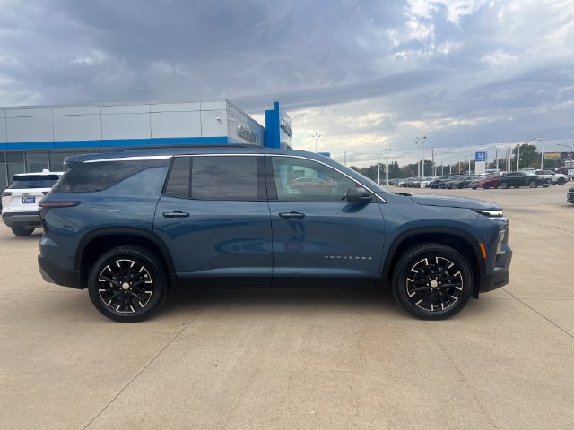Certified 2026 Chevrolet Traverse LT w/ Sun and Wheel Package AWD/4WD image 6