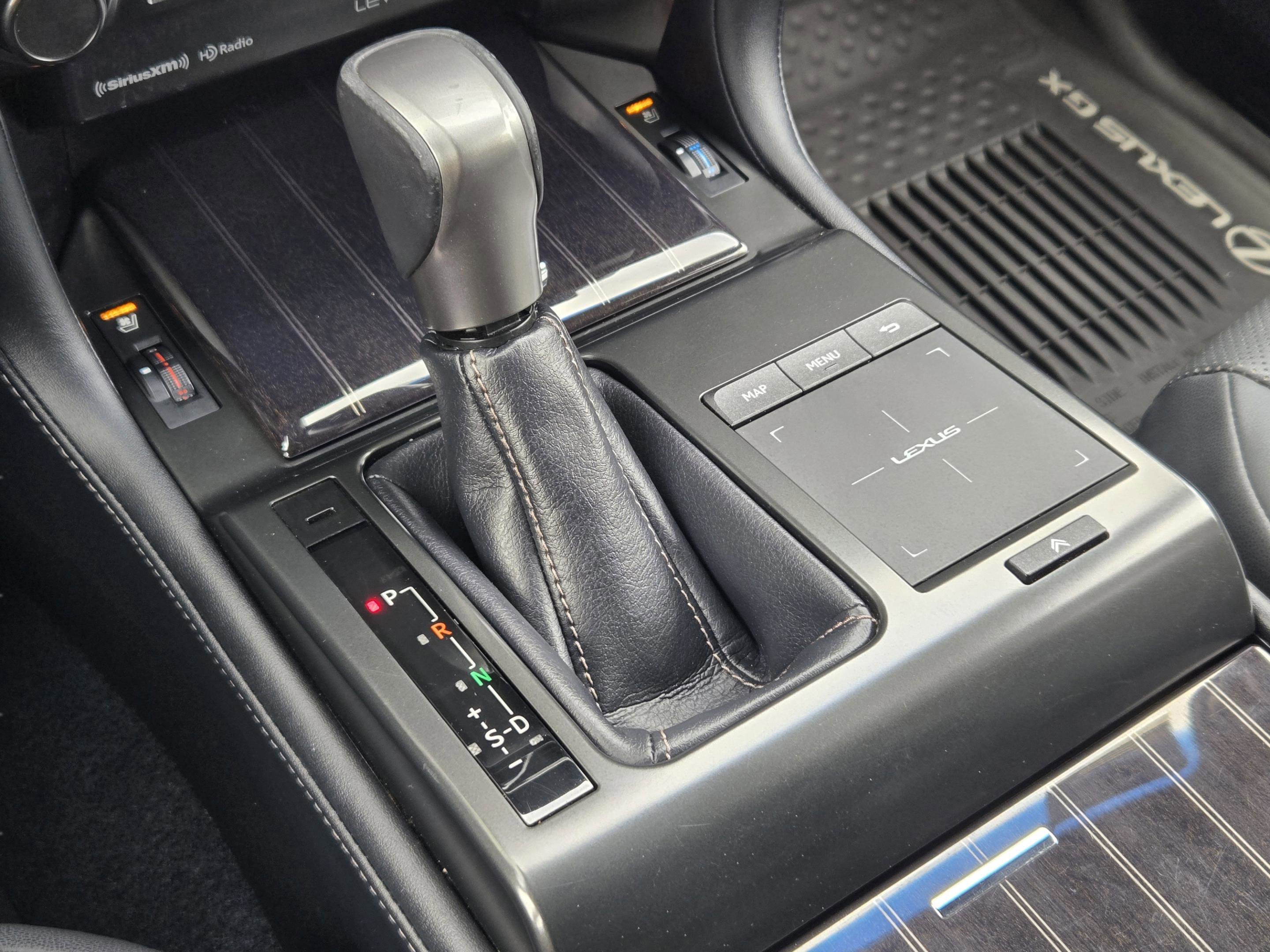 Used 2022 Lexus GX 460 Premium w/ Accessory Package AWD/4WD image 19