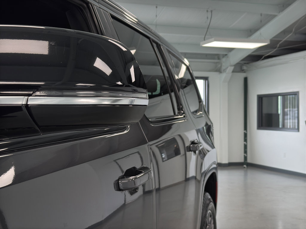 Used 2024 Jeep Wagoneer Series II image 12