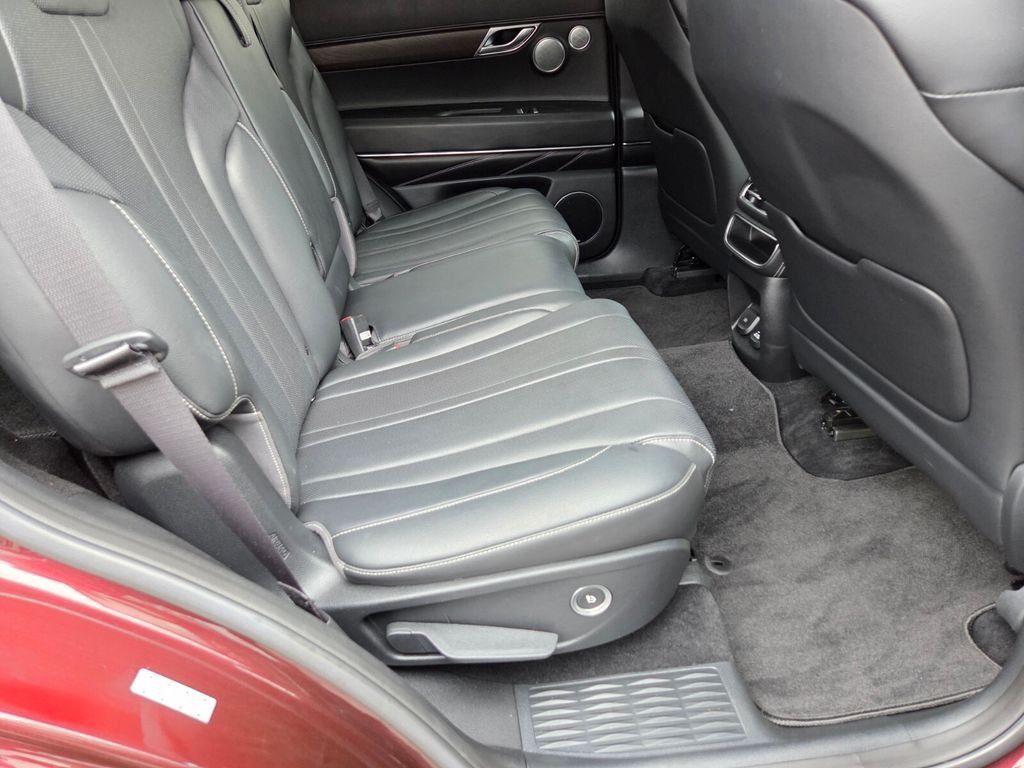 Used 2021 Genesis GV80 2.5T w/ Advanced Package 03 RWD image 19