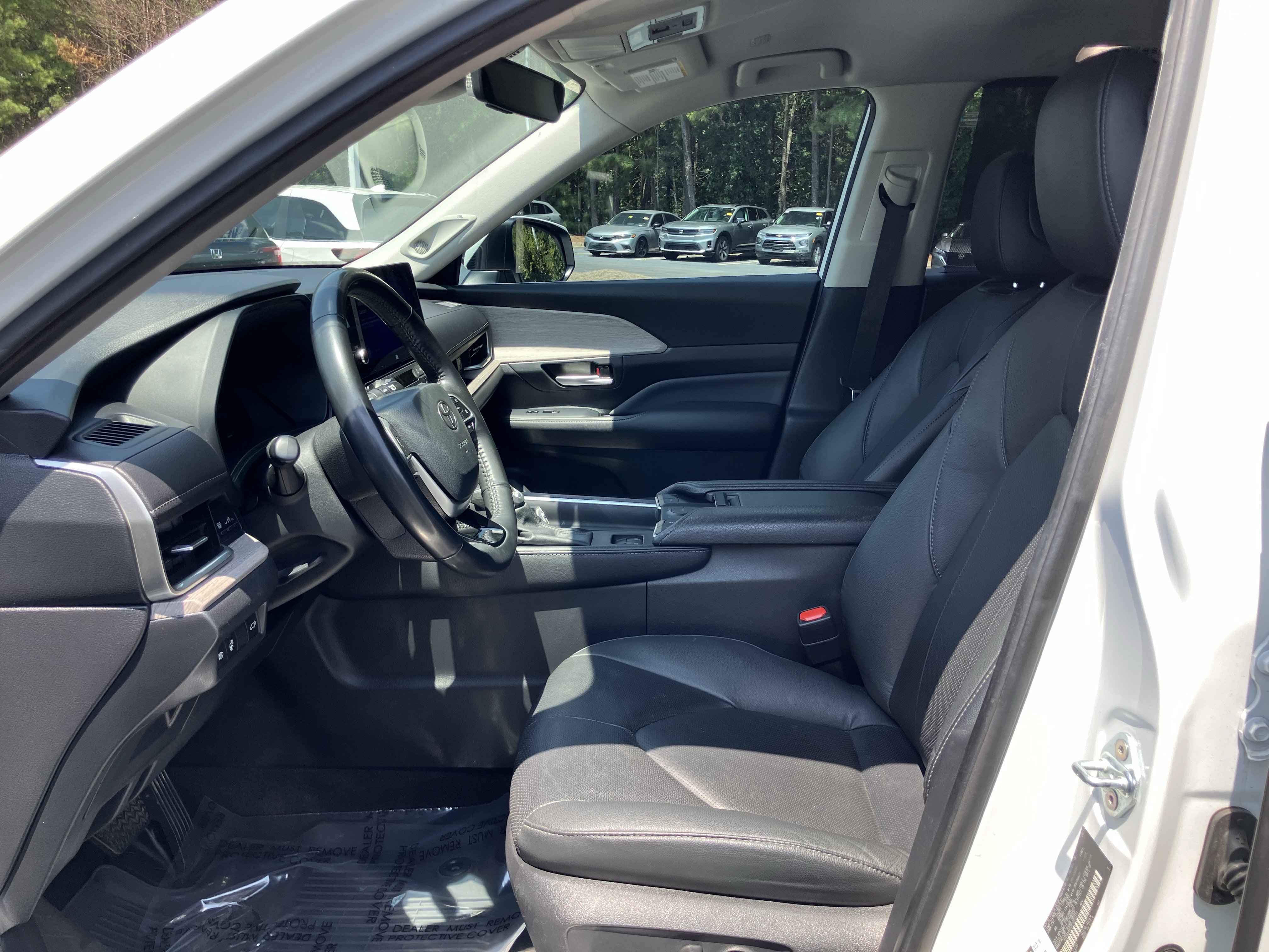Used 2024 Toyota Grand Highlander FWD image 16