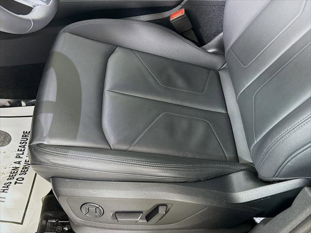 Certified 2024 Audi Q3 2.0T Premium w/ Convenience Package AWD/4WD image 12