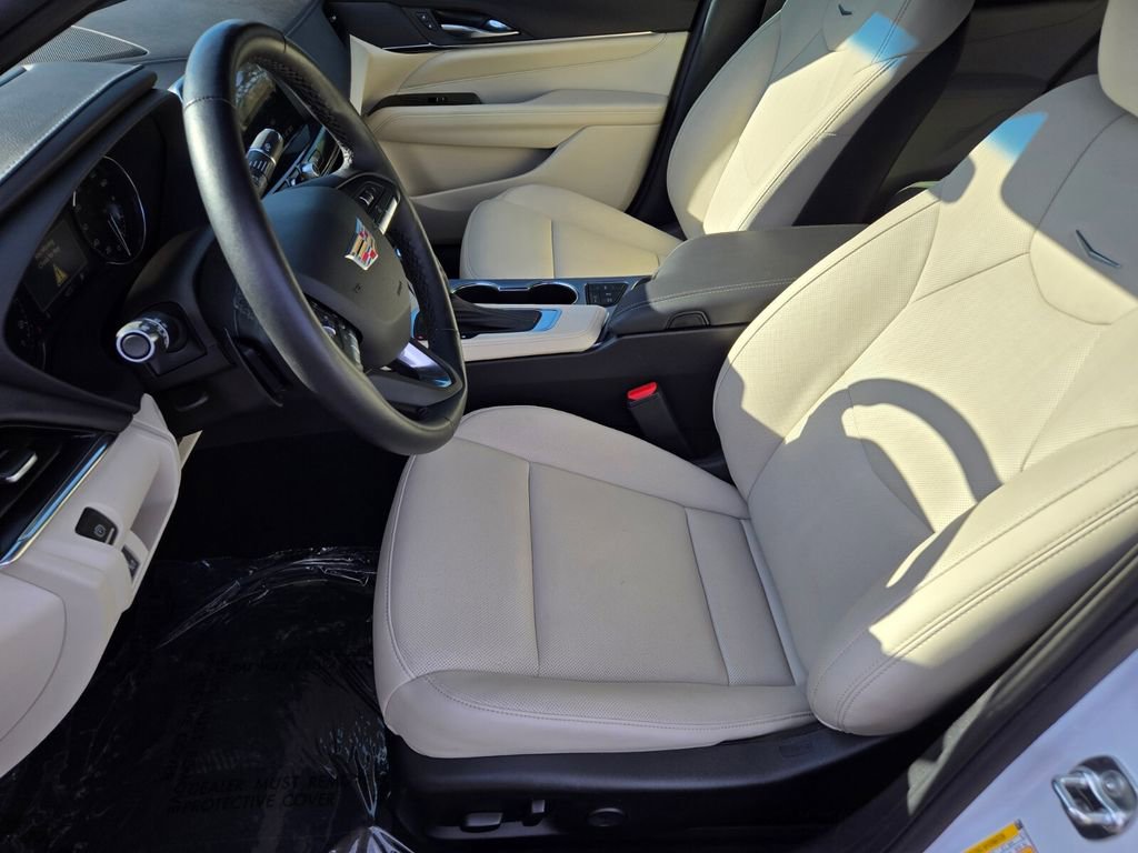 Used 2025 Cadillac CT4 Premium Luxury RWD image 10