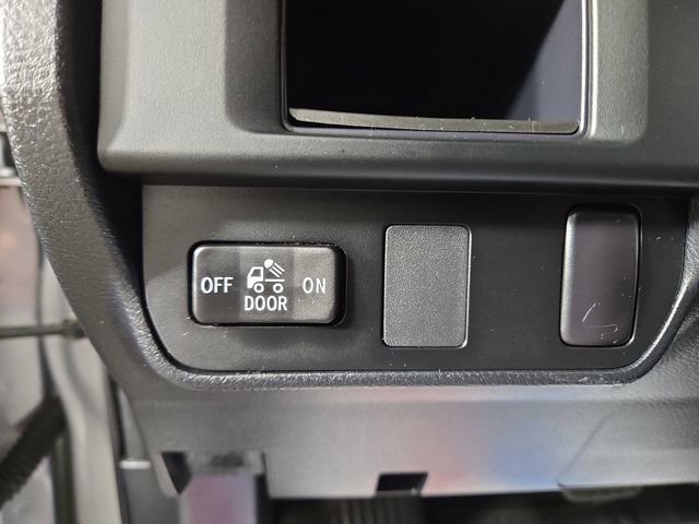Used 2017 Toyota Tacoma SR5 w/ Tow Package image 29