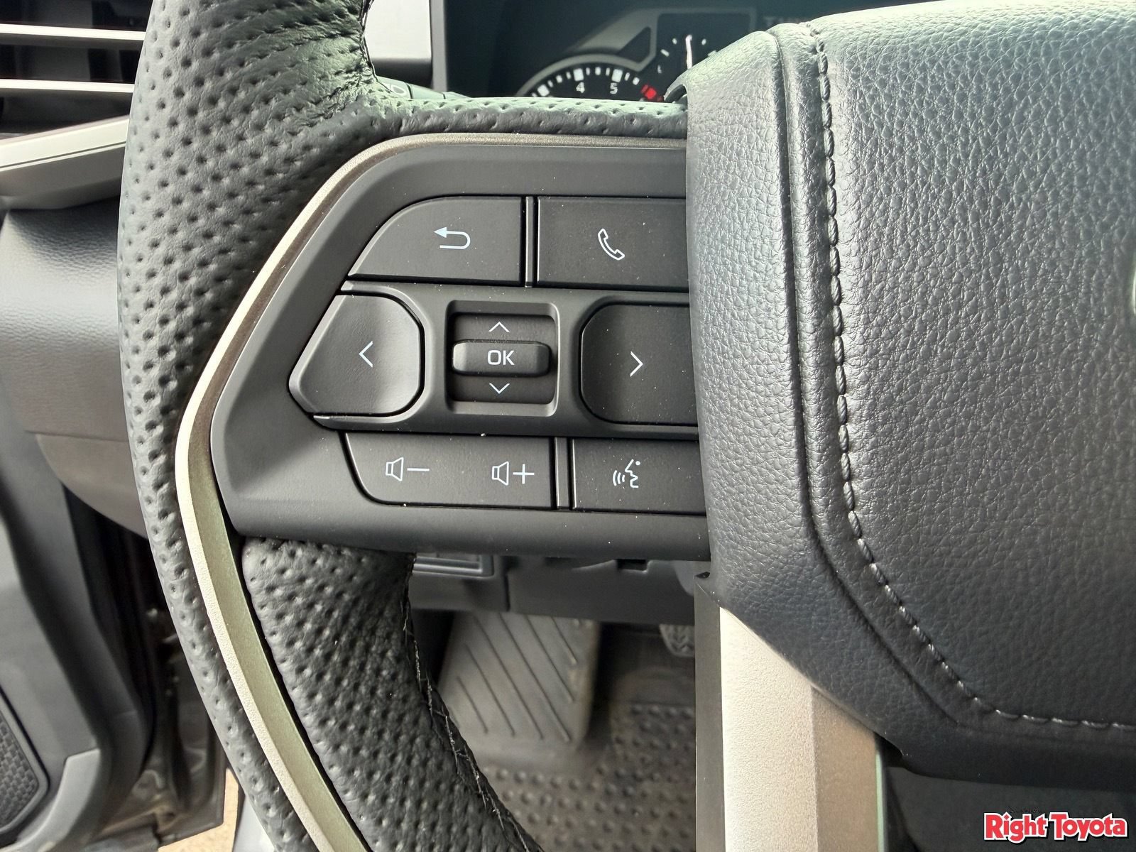 New 2026 Toyota Tundra SR5 AWD/4WD image 18